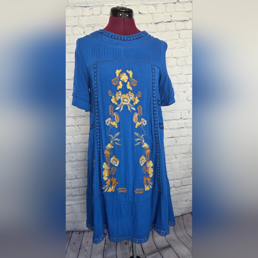 Brass & Roe By Cts Blue Midi Dress with Yellow Embroidery and Crew Neck